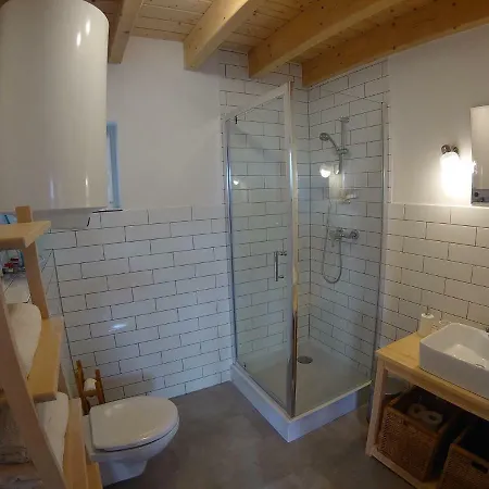 Wilk I Owca Chalé *