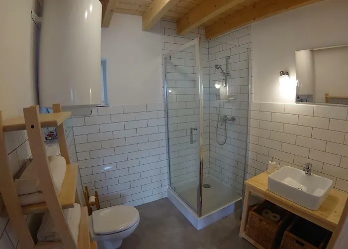 Wilk I Owca בקתה *